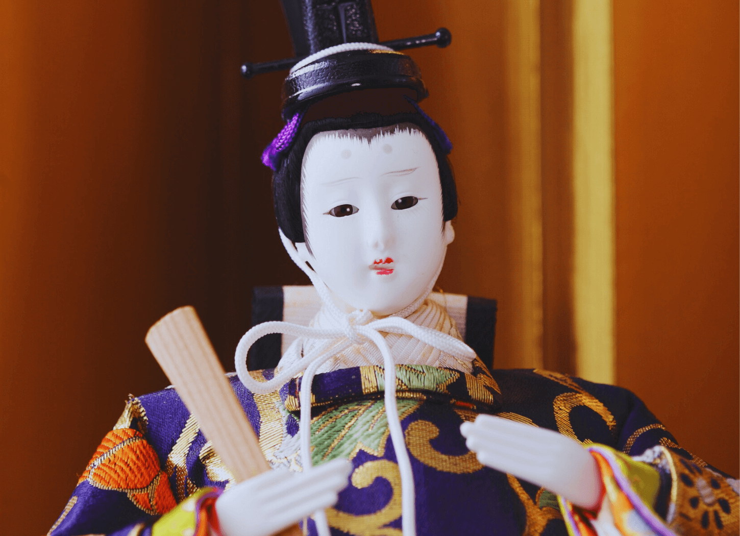 七十二候をテーマにした「72の便り」の挿入画像。平安時代をイメージした人形。