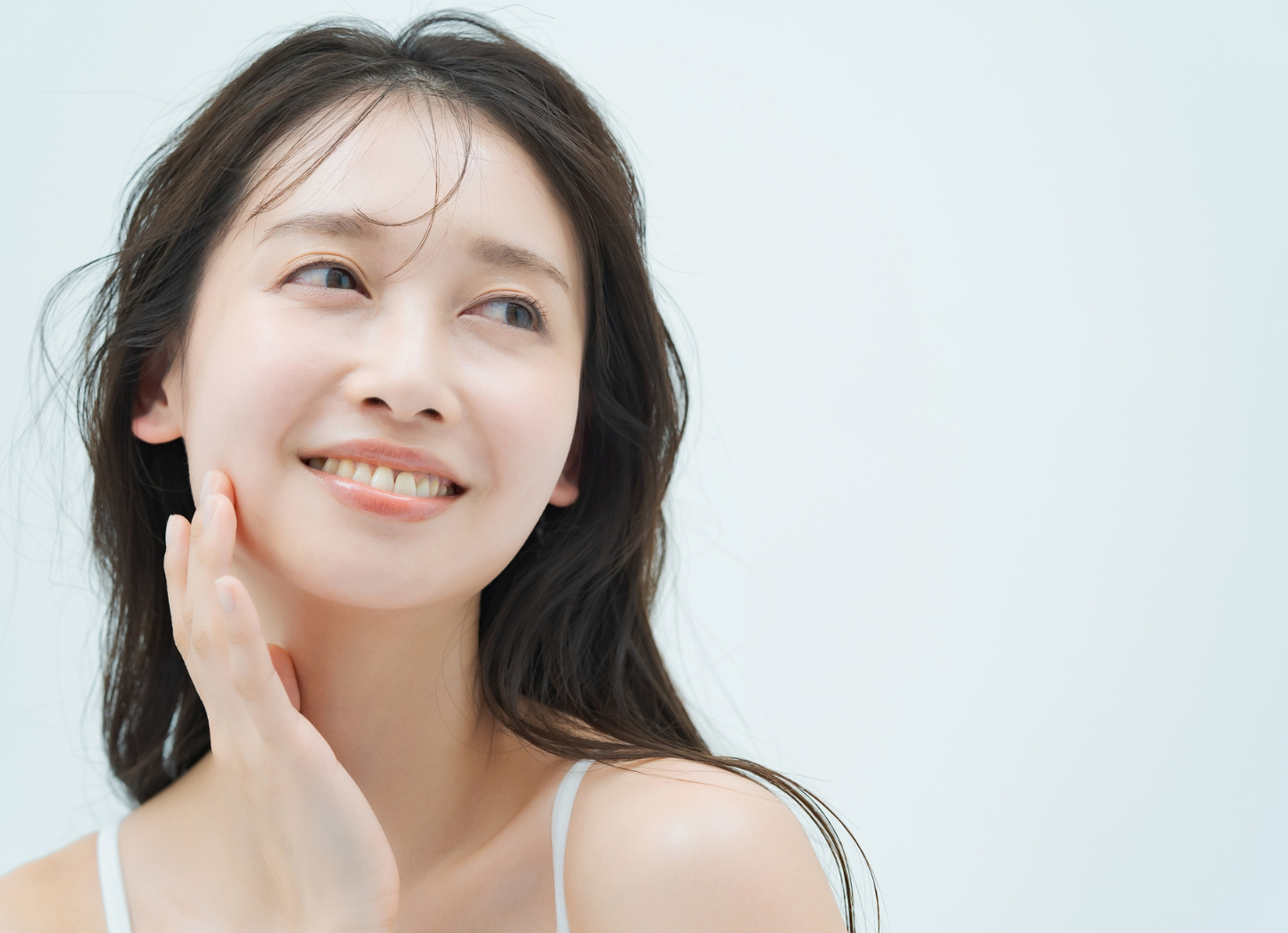【自信を引き出すKATE】03:ナチュラルな美しさを引き出す大人のヌーディーメイク