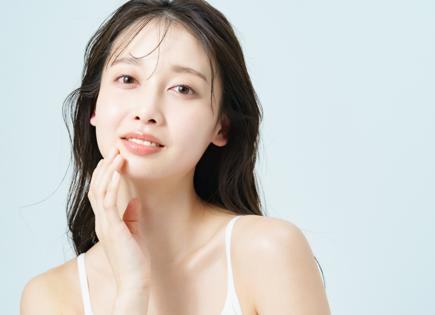 【自信を引き出すKATE】03:ナチュラルな美しさを引き出す大人のヌーディーメイク