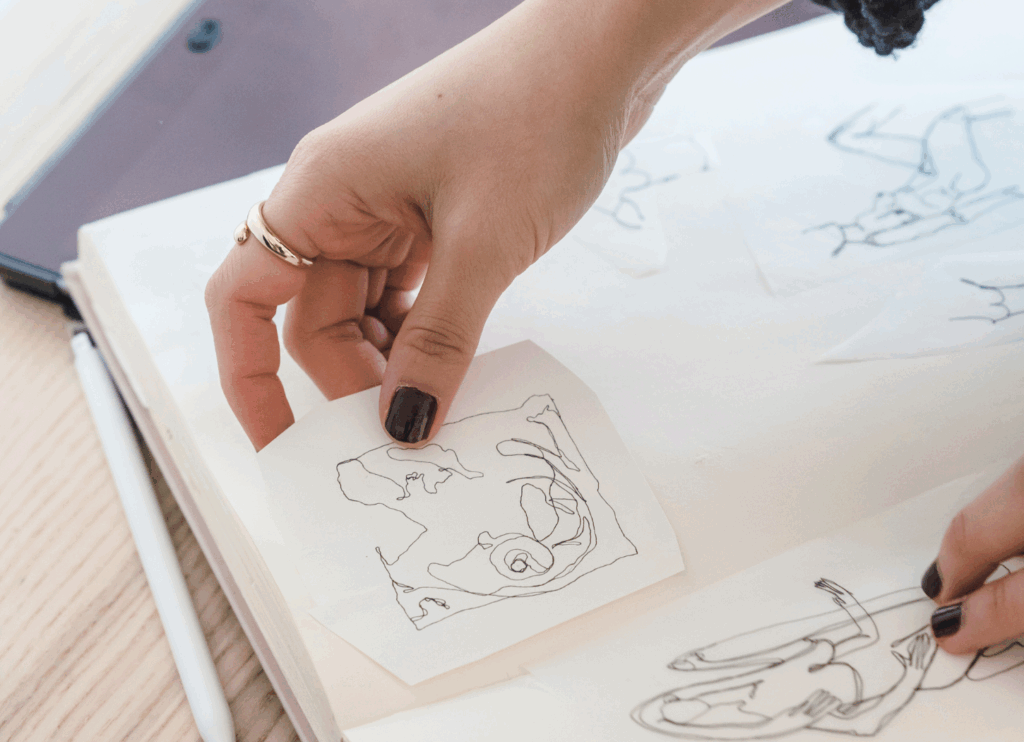 【制作ノート】“占い”をこえて描いたもの——星奈さんに聞く、タロット制作の舞台裏